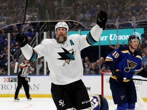 Former San Jose Sharks star Joe Thornton has signed with the Toronto Maple Leafs.