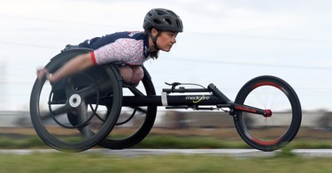 Paralympian Leanne Taylor displays her new racing chair in Oak Bluff, Man., on Wed., Sept, 30, 2020. Kevin King/Winnipeg Sun/Postmedia Network