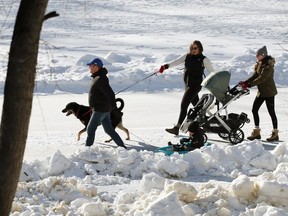 Travellers on the Assiniboine River in Winnipeg on Mon., Feb. 22, 2021. Kevin King/Winnipeg Sun/Postmedia Network