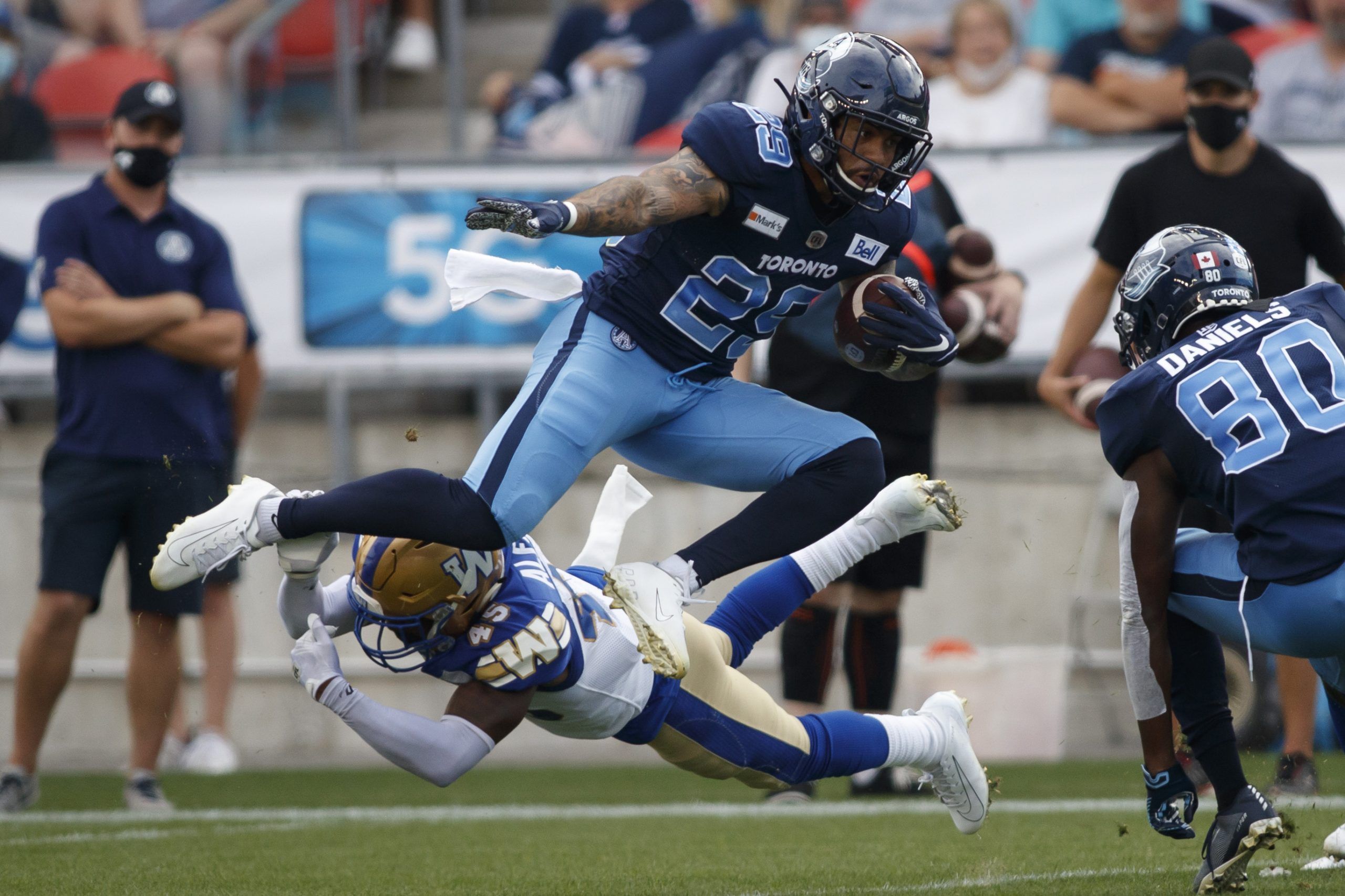 Calgary Stampeders defeat Toronto Argonauts 20-7