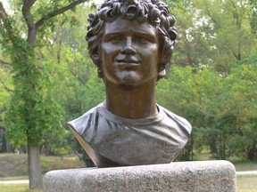 A bust of Marathon of Hope runner Terry Fox, located along the Winnipeg Real Estate Board Citizens' Hall of Fame near the Assiniboine Park Conservancy Outdoor Gardens at The Leaf.