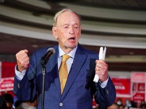 Former Liberal Prime Minister Jean Chretien addresses the audience before Canada's Liberal Prime Minister Justin Trudeau speaks at an election campaign stop in Brampton, Ontario, Canada, September 14, 2021. REUTERS/Carlos Osorio