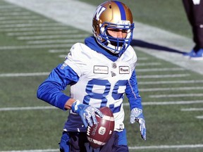 Wide receiver Kenny Lawler is focusing on the Calgary Stampeders for the regular-season finale during yesterday’s Blue Bombers practice. KEVIN KING/WINNIPEG SUN