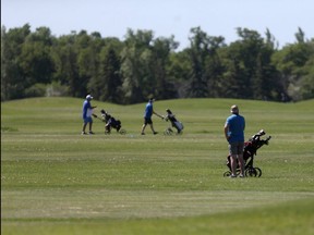 People at the John Blumberg Golf Course west of Winnipeg on Thursday, June 17, 2021. Chris Procaylo/Winnipeg Sun file
