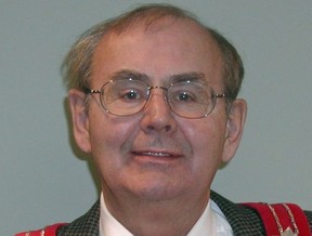 Alex Paul diente am 13. März 2007 in seiner zweiten Amtszeit als Bürgermeister von Dauphin, als seine Frau Diane Paul im Haus des Paares niedergeschossen wurde.