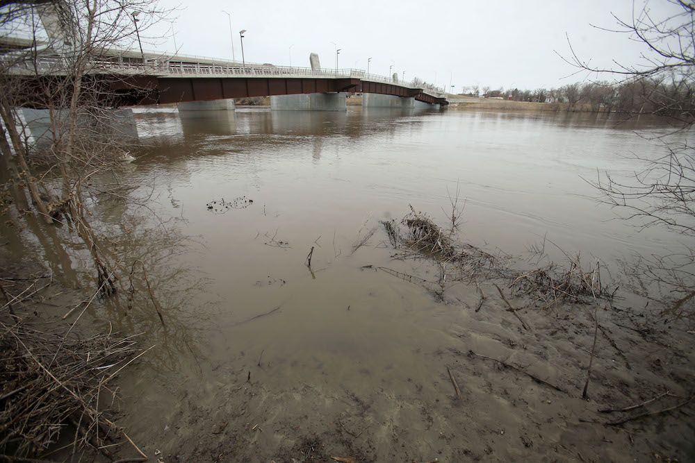 City continues flood preparations as Red River crest expected in coming ...