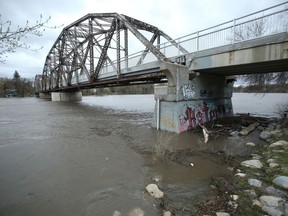 High water in the Red River in Winnipeg on Friday, May 13, 2022.