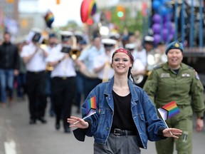 Die Pride Winnipeg-Parade in der Innenstadt am Sonntag, den 5. Juni 2022.