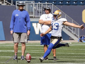 Some lay the blame for the Bombers first loss of the season on the feet of kicker Marc Liegghio, but there was more to it than the missed field goals, says a reader.