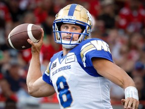 Winnipeg Blue Bombers quarterback Zach Collaros Collaros was among the three top performers of the week, announced by the CFL on Tuesday.
