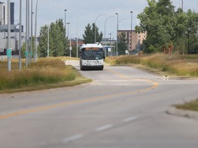 A bus on a rapid transit route in Winnipeg. Chris Procaylo, Tuesday. August 16. 2022 Winnipeg Sun