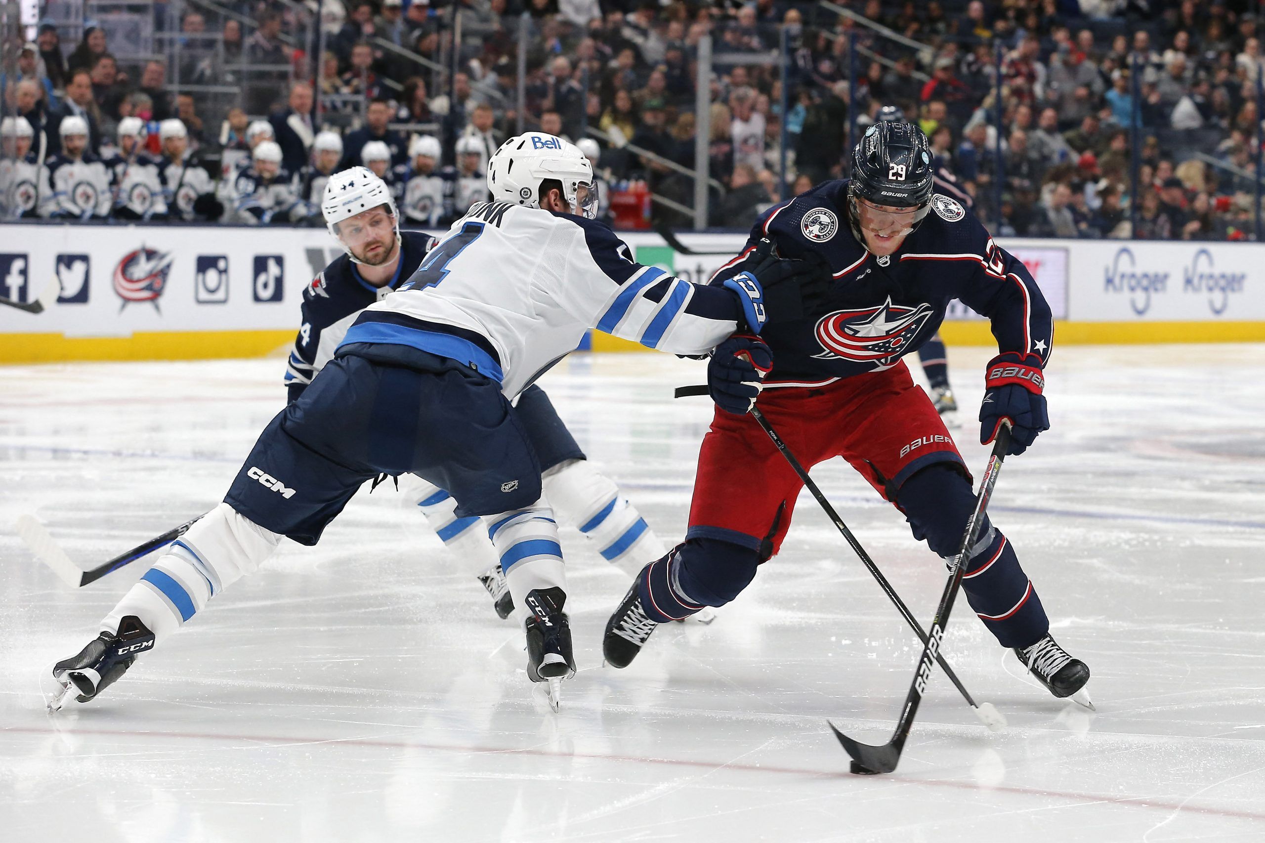 Kent Johnson scores game-winner for Blue Jackets against Winnipeg Jets