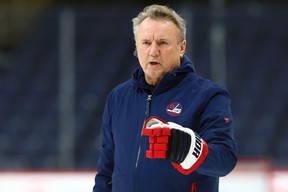 L'entraîneur des Jets, Rick Bowness, a déjà entraîné Vladislav Namestnikov à deux reprises, à Tampa Bay et à Dallas.