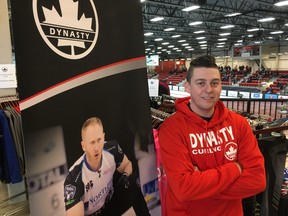 Colin Hodgson, vedette dans le Nord de l'Ontario et partenaire de la très prospère entreprise de vêtements Dynasty Curling, a annoncé qu'il se retirera du curling de haut niveau après cette saison.