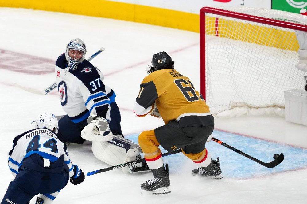 Winnipeg Jets center Morgan Barron receives 75 stitches after skate blade  cuts his face, misses one period 