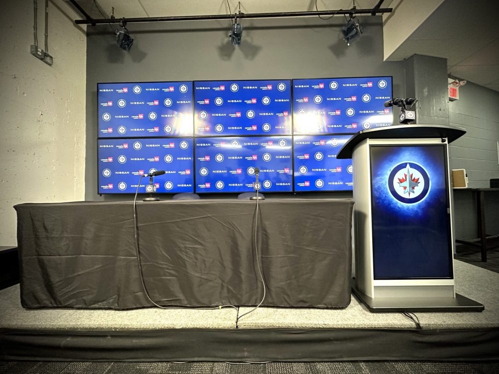 LIVE BLOG Winnipeg Jets garbage bag day Winnipeg Sun