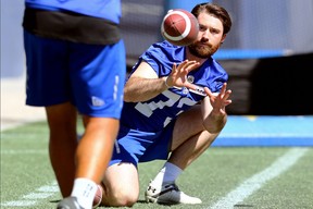 El apostador global Jamieson Sheahan de Australia llegó al campo de entrenamiento el domingo para intentar conseguir un trabajo con los Winnipeg Blue Bombers.