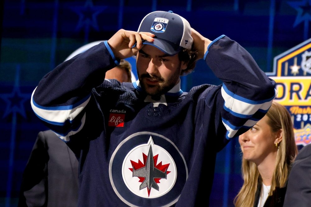 Winnipeg Jets take Ontario Hockey League's Colby Barlow with 1st