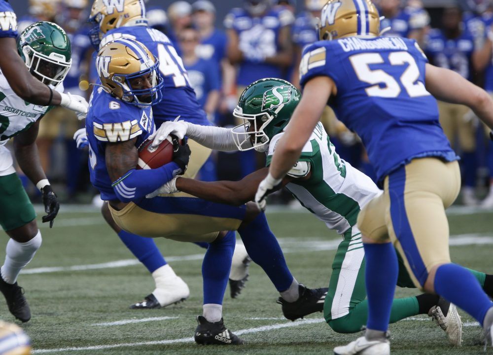 CFL playoffs: Bombers beat Roughriders on pass off goal post