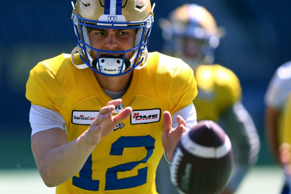 Winnipeg Blue Bombers hold on to beat Saskatchewan Roughriders in