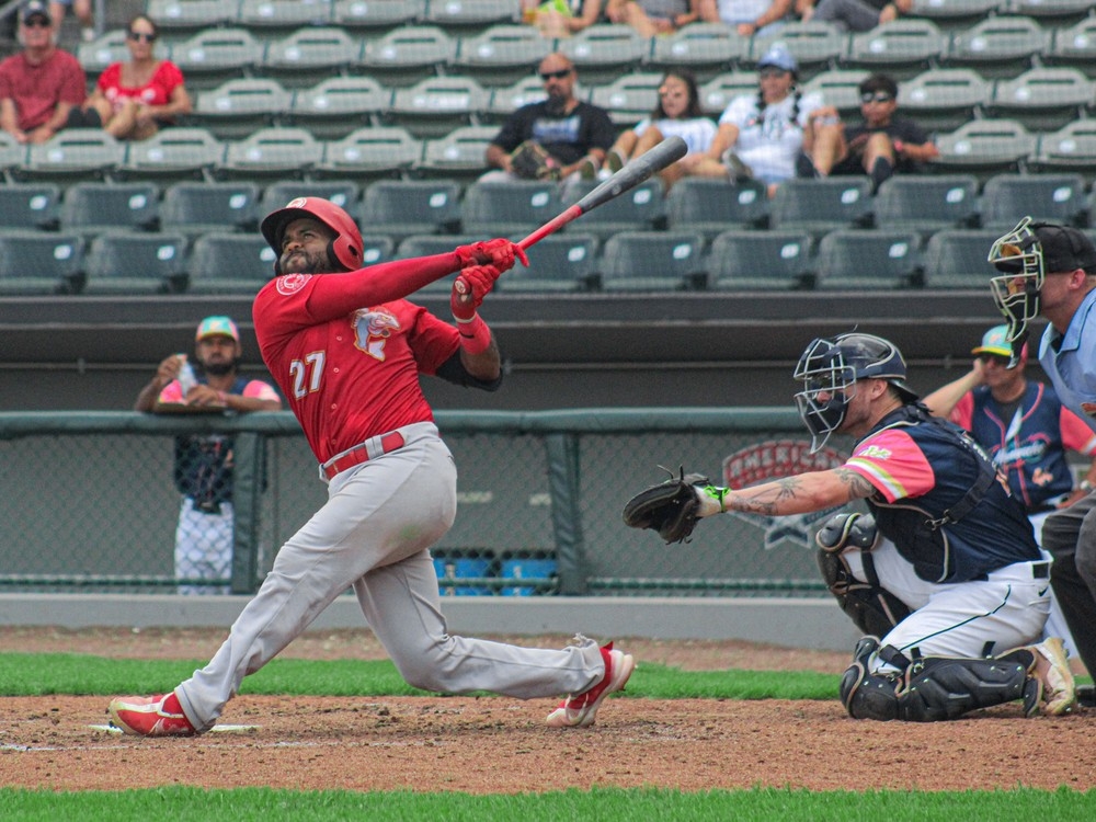 This afternoon in Kansas City, Kansas, the Goldeyes are wearing