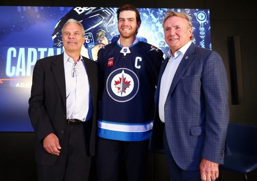 Adam Lowry, not Mark Scheifele, embodies style Jets want to play