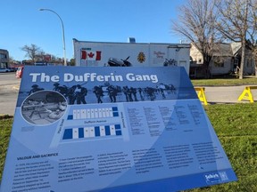 Dufferin Gang sign