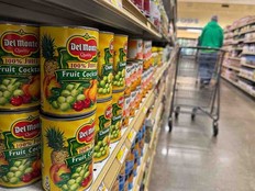 Del Monte Foods voluntarily declared Chapter 11 bankruptcy in the U.S. as the company faces a secured debt crunch.