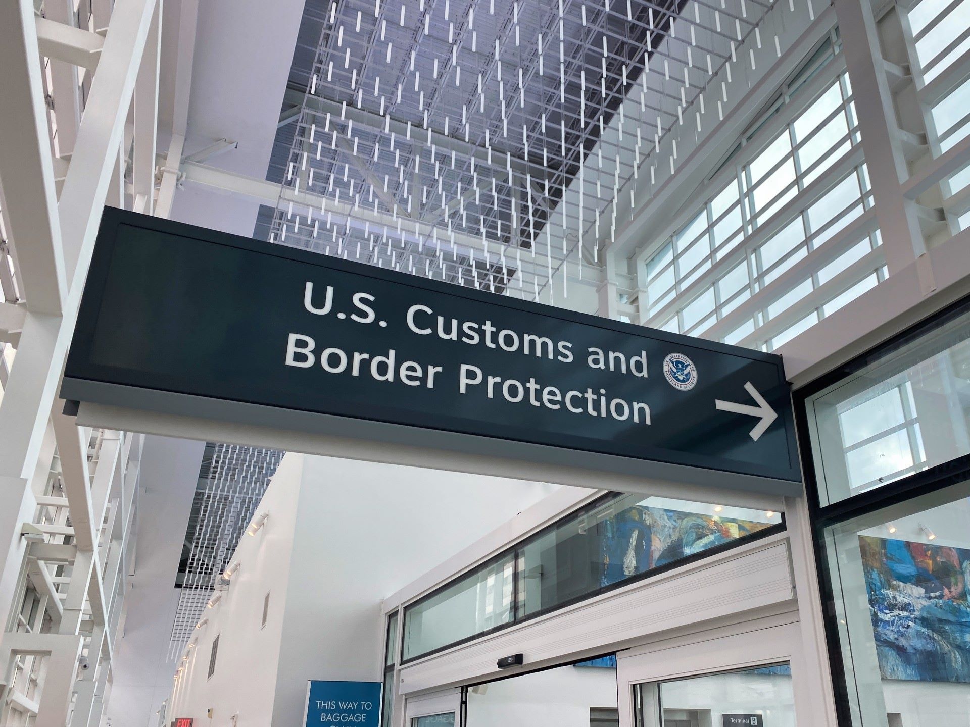 Canadians call U.S. fingerprinting an “invasive” move